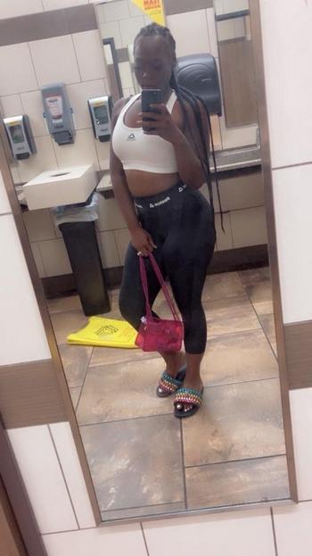 Cali, 26  female escort, Peoria