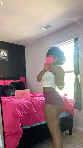 Coco , 21  female escort, Peoria